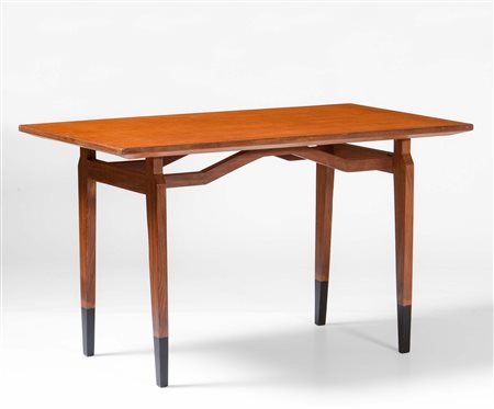 Tavolo rettangolare con struttura, sostegni e piano in legno., 