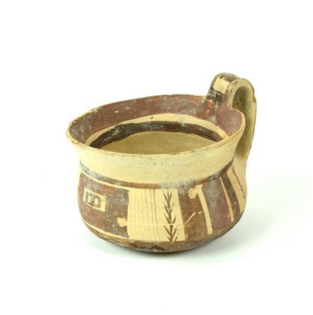 ATTINGITOIO DAUNIO Forma V, tipo 19, De Juliis 1977 DATAZIONE: Subgeometrico...