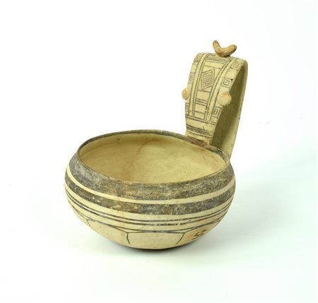 ATTINGITOIO DAUNIO Forma V, tipo 19, De Juliis 1977 DATAZIONE: Subgeometrico...