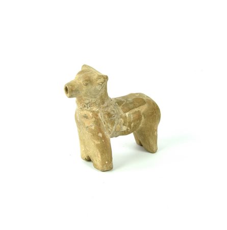 QUADRUPEDE DATAZIONE: alto medioevo MATERIA E TECNICA: argilla rosata;...