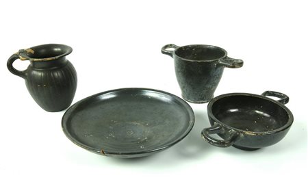 QUATTRO VASI A VERNICE NERA DATAZIONE: IV sec. a.C. MATERIA E TECNICA:...