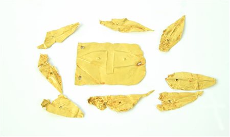 ELEMENTI AUREI DI DIADEMA DATAZIONE: IV sec. a. C. MATERIA E TECNICA: oro...