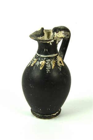 PICCOLA OINOCHOE NELLO STILE DI GNATHIA DATAZIONE: IV-III sec. a. C. MATERIA...
