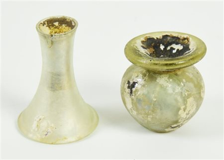 UNGUENTARIO IN VETRO DATAZIONE: II-I sec. a. C. MATERIA E TECNICA: vetro...