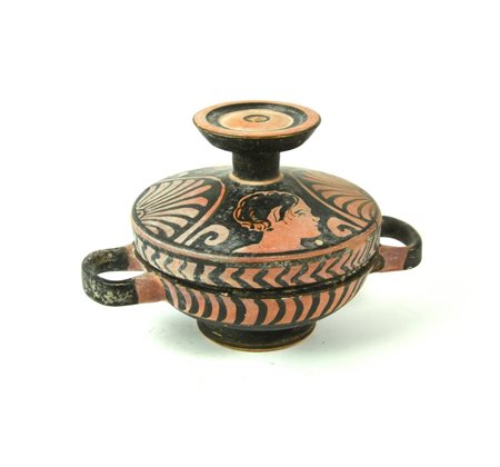 LEKANIS APULA A FIGURE ROSSE DATAZIONE: fine IV sec. a. C. MATERIA E TECNICA:...