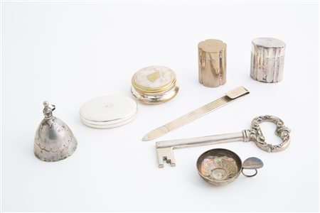 800 silver items, gr. 330 ca. 20th century