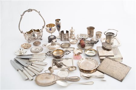 Silver items, gr. 4200 ca. 20th century