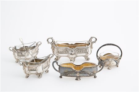 Five salt containers in 800 silver, gr. 150 ca.