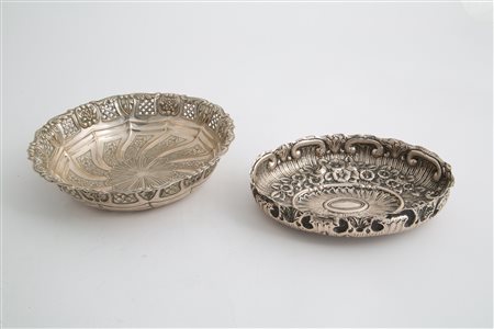 Two silver bowls, gr. 700 ca. 20th century