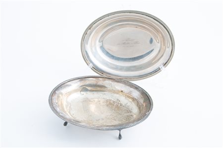 Two 800 silver trays, gr. 800 ca. 20th century