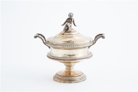Silver sugar bowl, gr. 490 ca. 20th century