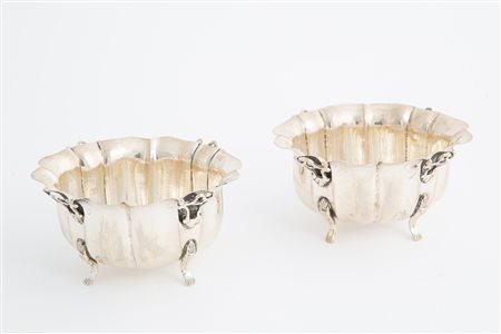 Two 800 silver bowls, gr. 284 ca. Early 20th c.