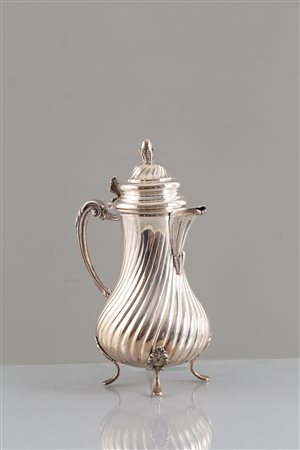 800 silver coffee maker, gr. 920 ca. 20th century