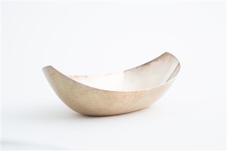 Silver bowl, gr. 496 ca. Turin Golf Club. 20th c.