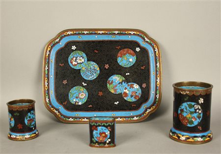 Brush set in cloisonné with tray. China. 19th century