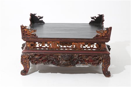 Wooden litter base. China. 19th century