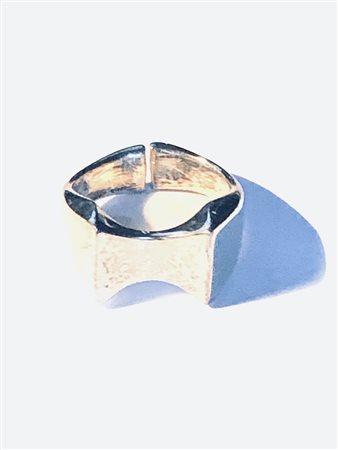ANGELO MANGIAROTTI. Silver ring. 2005