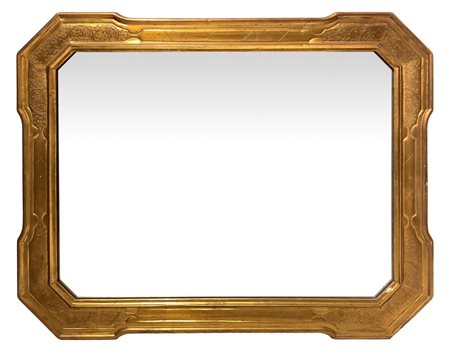 Specchiera dorata in legno dorato di forma rettangolare 