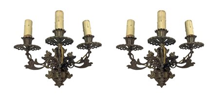Coppia di appliques in bronzo dorato a tre luci
