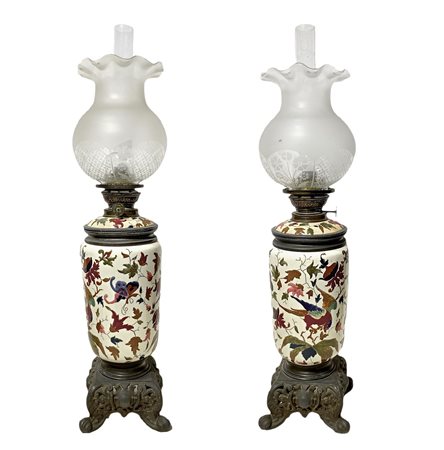 Coppia di lumi in maiolica