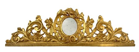 Fregio in legno dorato a foglia con piccolo specchio ovale centrale, XVIII secolo.