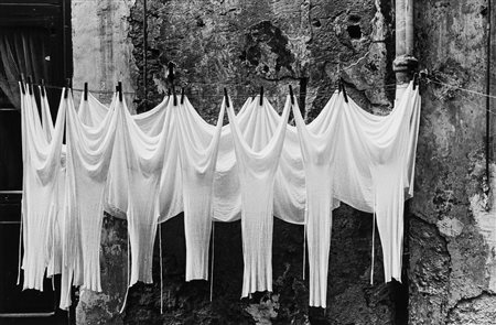 Mimmo Jodice (1934)  - Vedute di Napoli, Opera 8, 1980