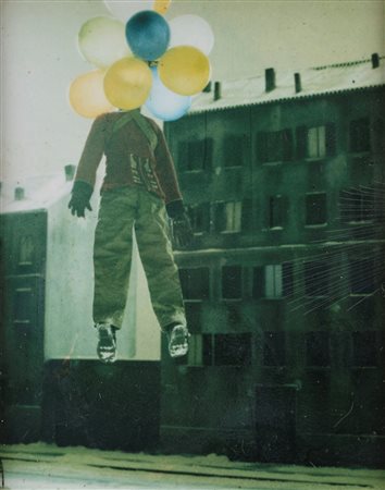 Paolo Ventura (1968)  - The Ballon Seller, dalla serie "Winter Sories", 2007