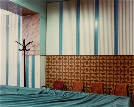 Vincenzo Castella (1952)  - Biliardo blu, dalla serie "Galleria privata di Vincenzo", 1982