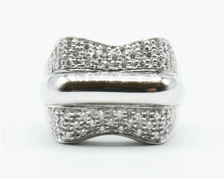 ANELLO CON PAVE' DI DIAMANTI in oro bianco 18kt, con pave' di diamanti per...