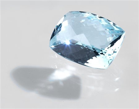 ACQUAMARINA CT 13,99 di forma rettangolare a lati curvi, taglio composito, mm...