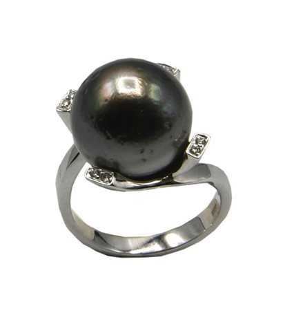 ANELLO CON PERLA GRIGIA TAHITI E DIAMANTI in oro bianco 18kt, con al centro...