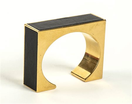 SAINT LAURENT PARIS
BRACCIALE IN METALLO DORATO
2011 ca