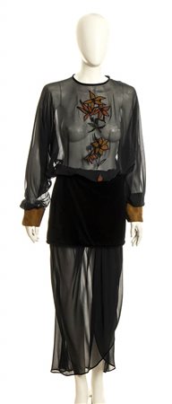 GIANNI VERSACE
COMPLETO
Autunno/Inverno 1981-1982