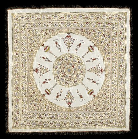 Tessuto copritavolo indiano, realizzato con un tessuto di raso di seta crema ri