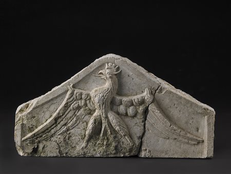MANIFATTURA DEL XVII SECOLO  - Piccolo fregio araldico in pietra raffigurante aquila.