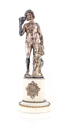 Scultura in bronzo argentato, fine del XIX secolo raffigurante Bacco...