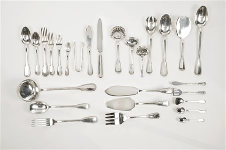 Servizio di posate in argento a titolo 800 per dodici con ventiquattro...