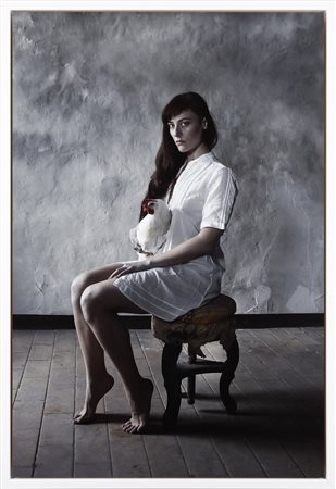 SAVIOLI ROBERTO  (n. 1962) - Ragazza con gallina.