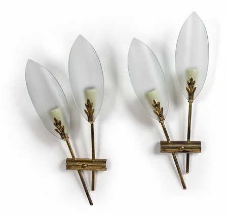 DUE LAMPADE DA PARETE, anni "50. <br>Ottone, 