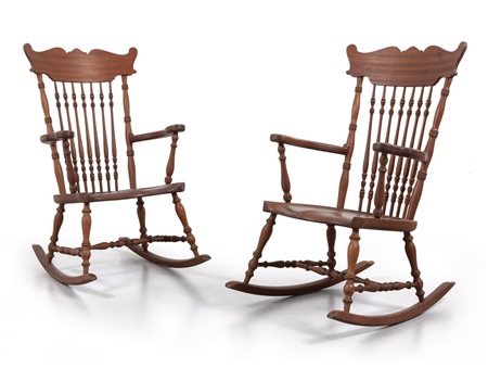  DUE POLTRONE A DONDOLO, anni "50. <br>Legno di 