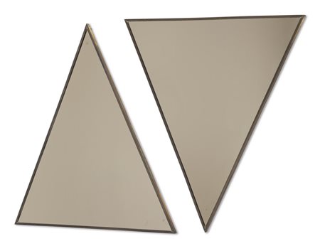DUE SPECCHI DA PARETE, anni '60. <br>Ottone, 