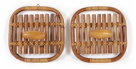 DUE APPENDIABITI DA PARETE, anni "60. <br>Bambù, 