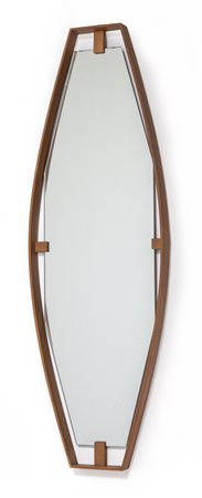 UNO SPECCHIO DA PARETE, anni "60. <br>Legno di 