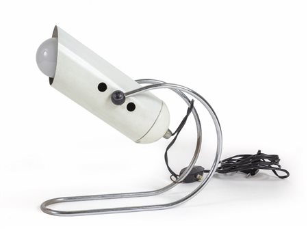 UNA LAMPADA DA TAVOLO, anni "60. <br>Acciaio 