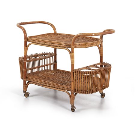 UN CARRELLO-BAR, anni '60. <br>Malacca, giunco e 