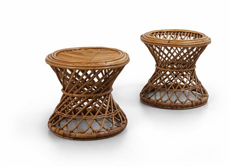 DUE SGABELLI, anni "60. <br>Malacca, giunco, 