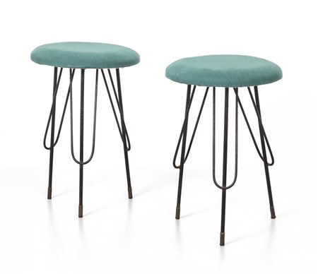 DUE SGABELLI, anni '60. <br>Acciaio verniciato, 