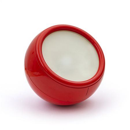 STUDIO TETRARCH <br>Una  lampada da terra 