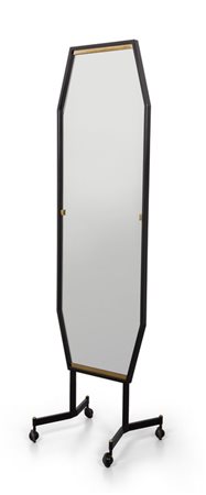 UNO SPECCHIO SU ROTELLE, anni "70. <br>Acciaio 