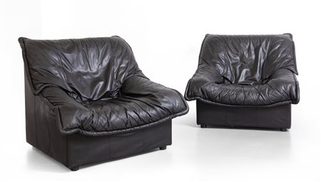 DUE POLTRONE, anni "70. <br>Strutture in legno, 